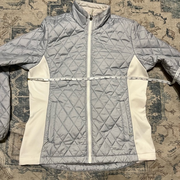 Marmot Women's Light Gray Quilted Puffer Jacket - Picture 7 of 7